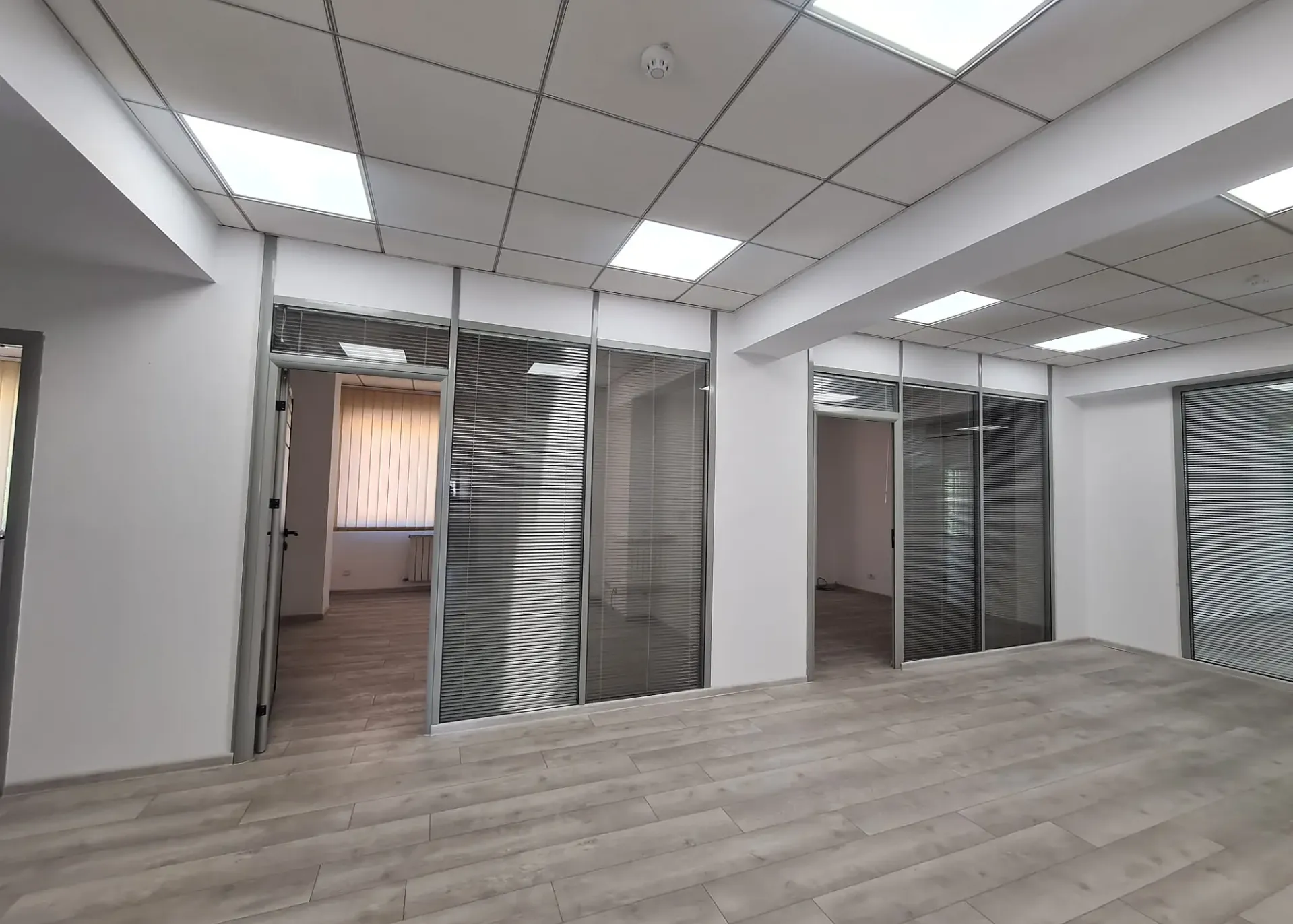 Aviatorilor 33 - et.3 - 250m2 (6).webp