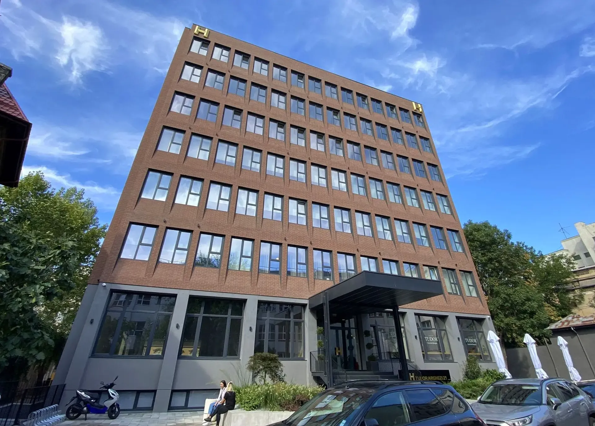 H Private - poza 11.webp