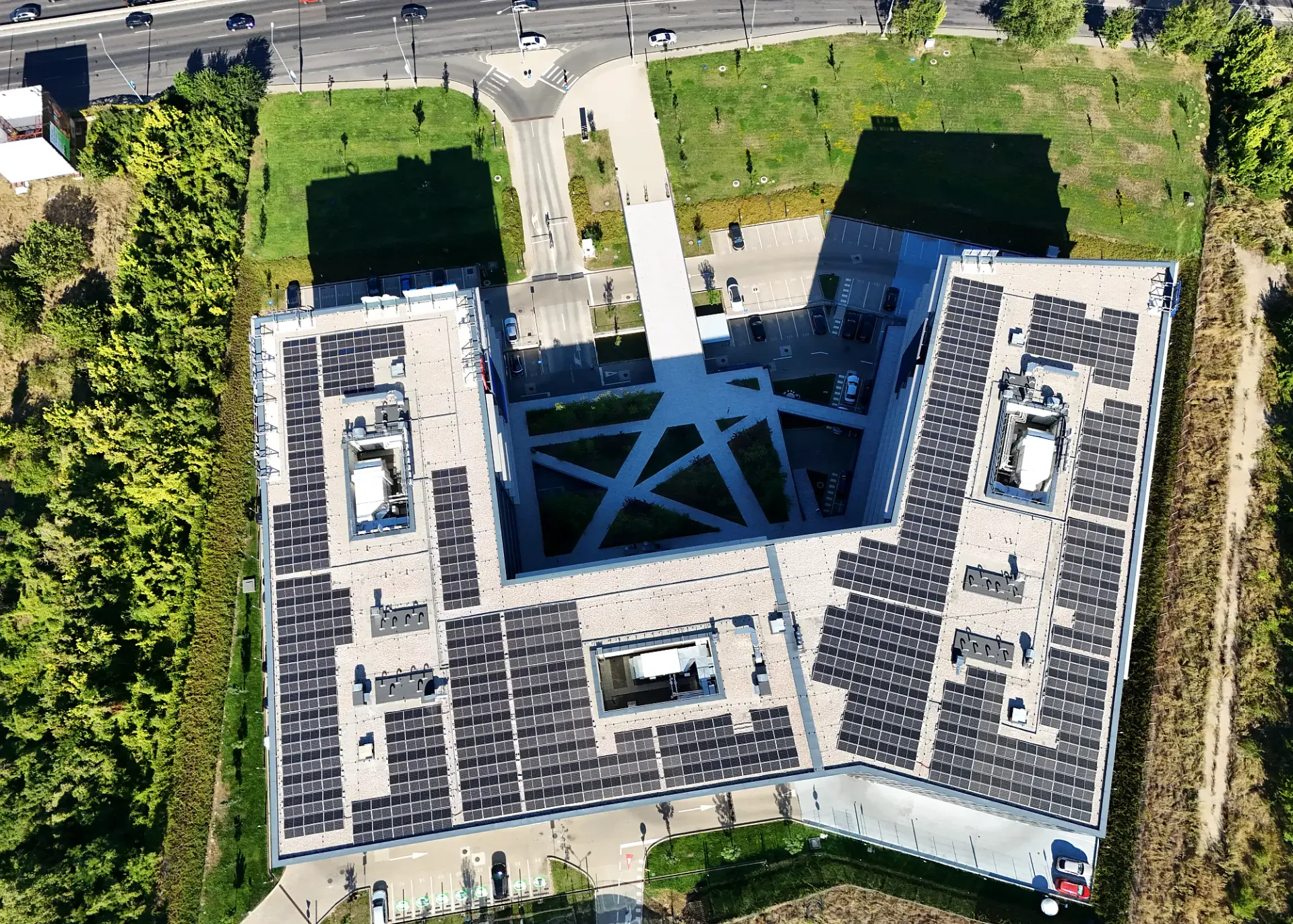 Miro - poza drona 5.webp