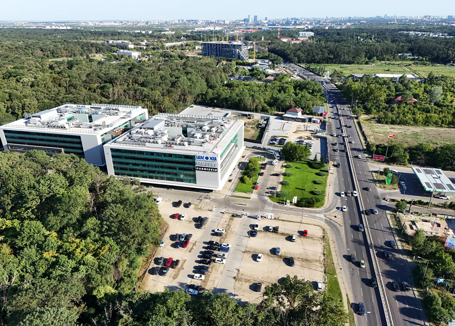 Platinum BCC - poza drona 5.webp