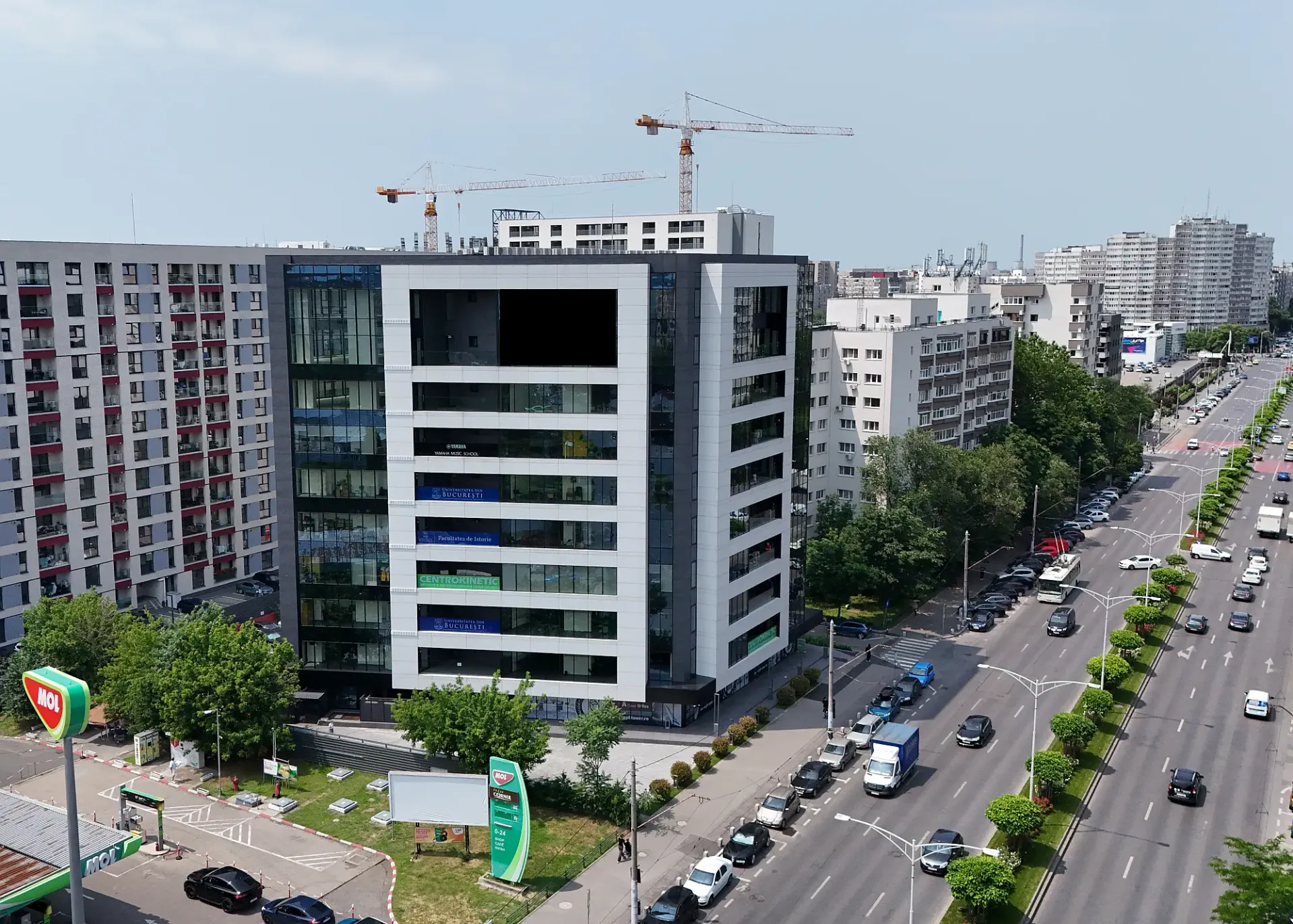 Poli BT - poza drona 2.webp