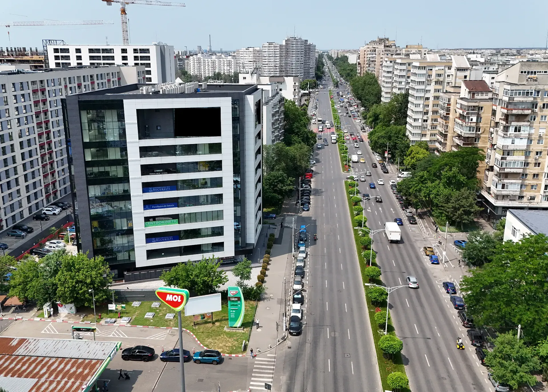 Poli BT - poza drona 3.webp