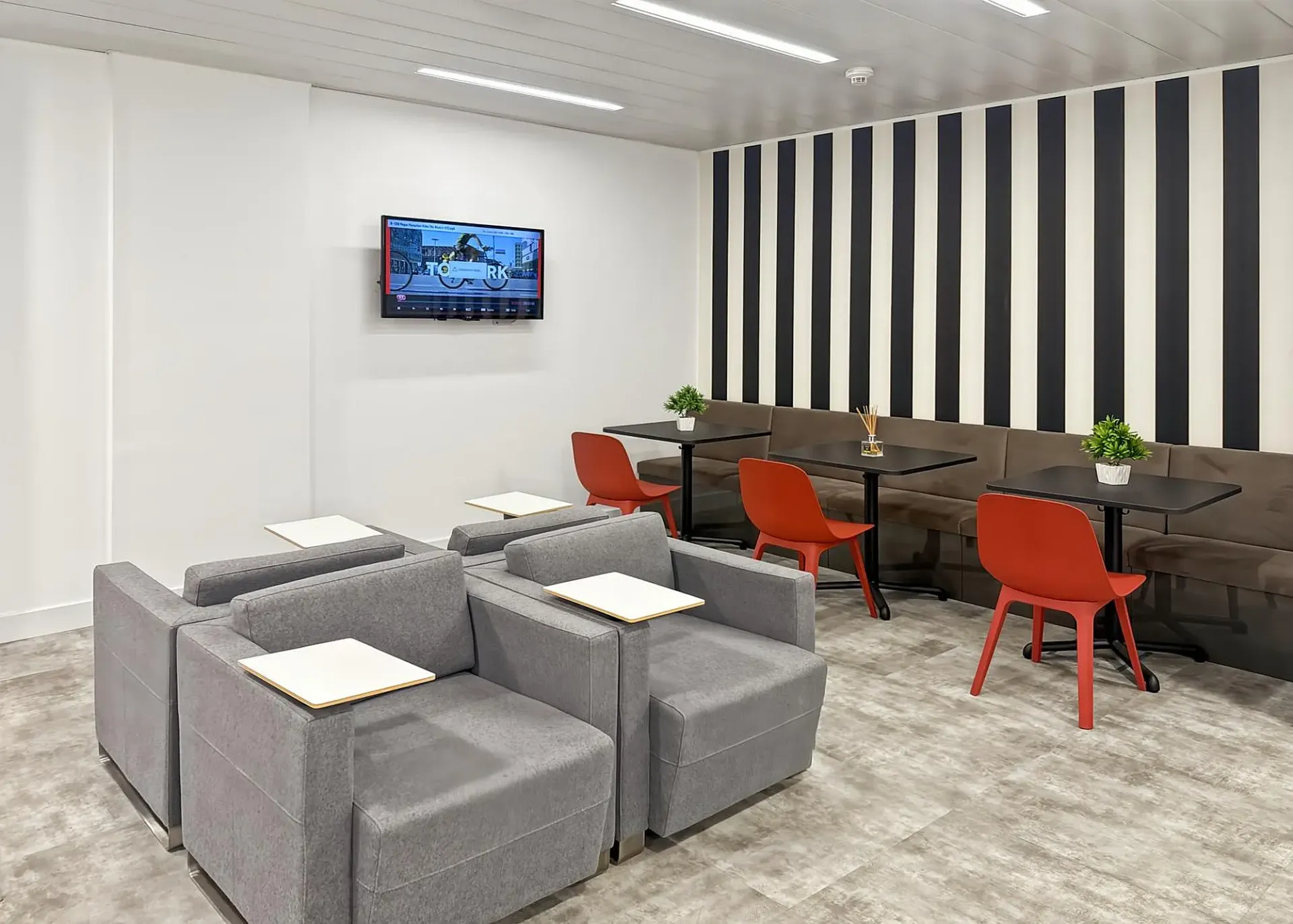 Regus Hermes BC - poza (6).webp