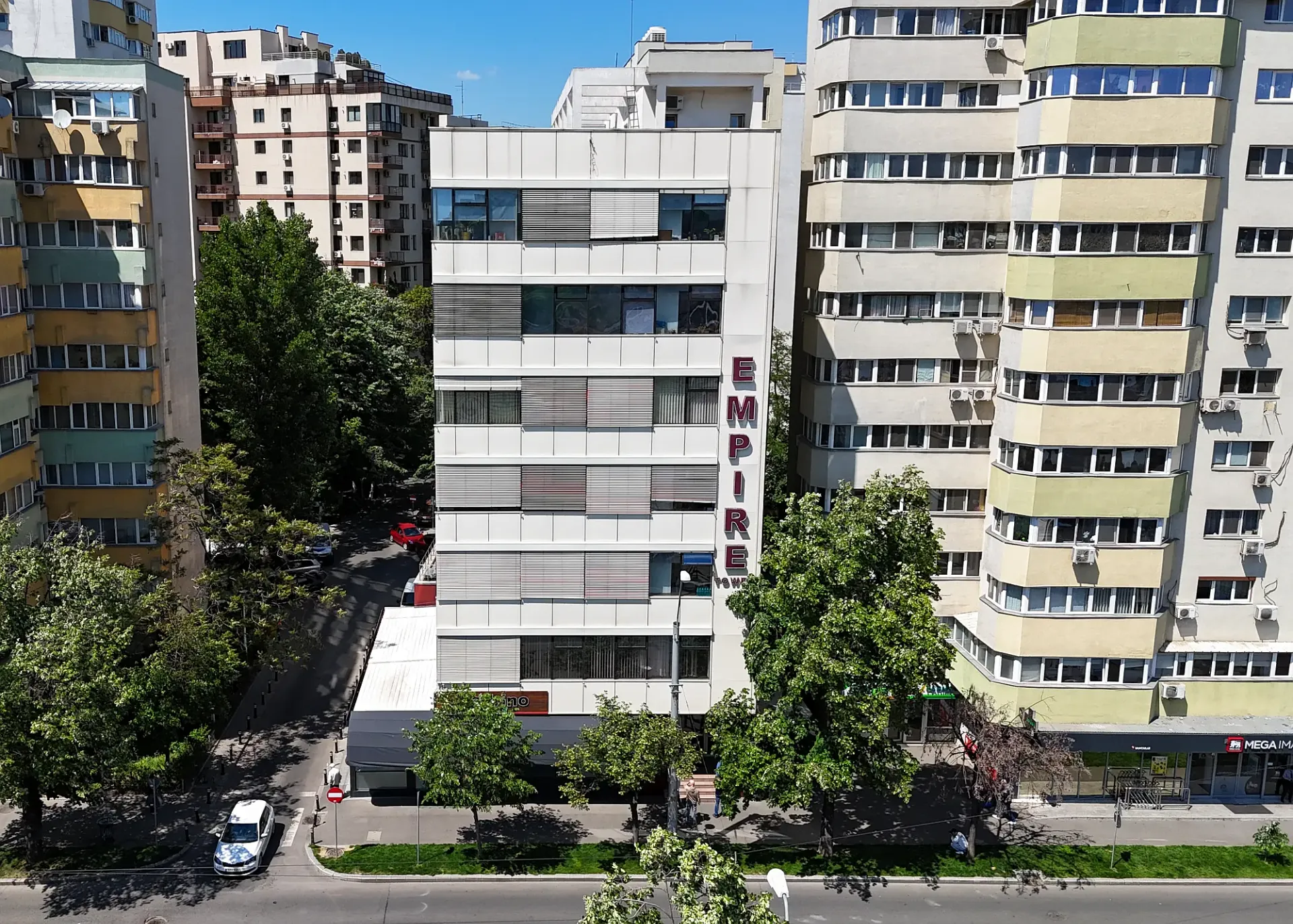 Empire Tower - poza 2.webp