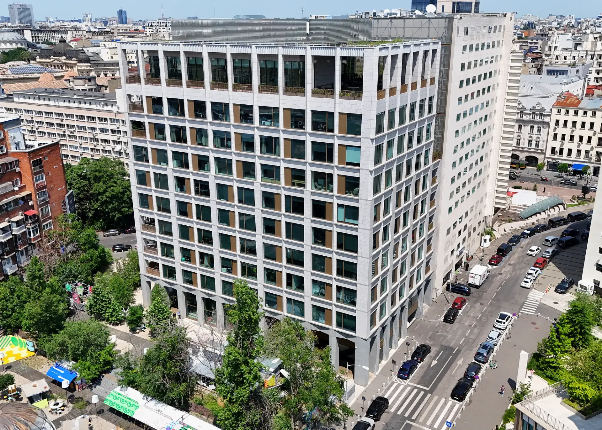 Matei Millo - poza drona 1.webp