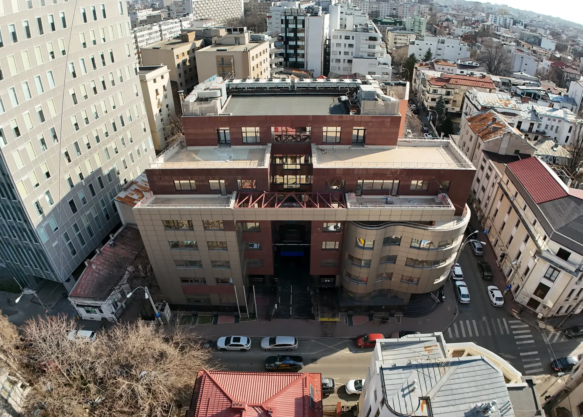 Caderea Bastiliei 80-84 - poza 4.webp