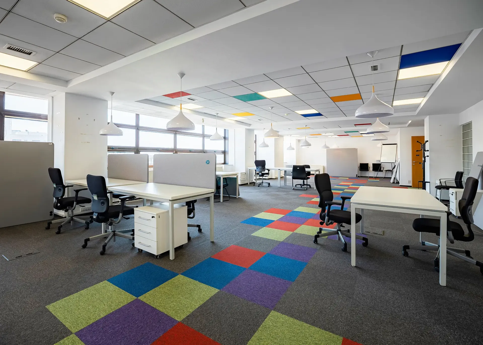 Caderea Bastiliei 80-84 - poza 8.webp