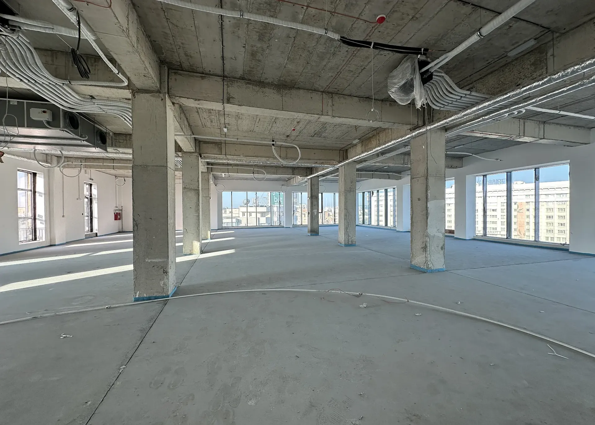 13 Septembrie 69-71 - poza spatii (1).webp