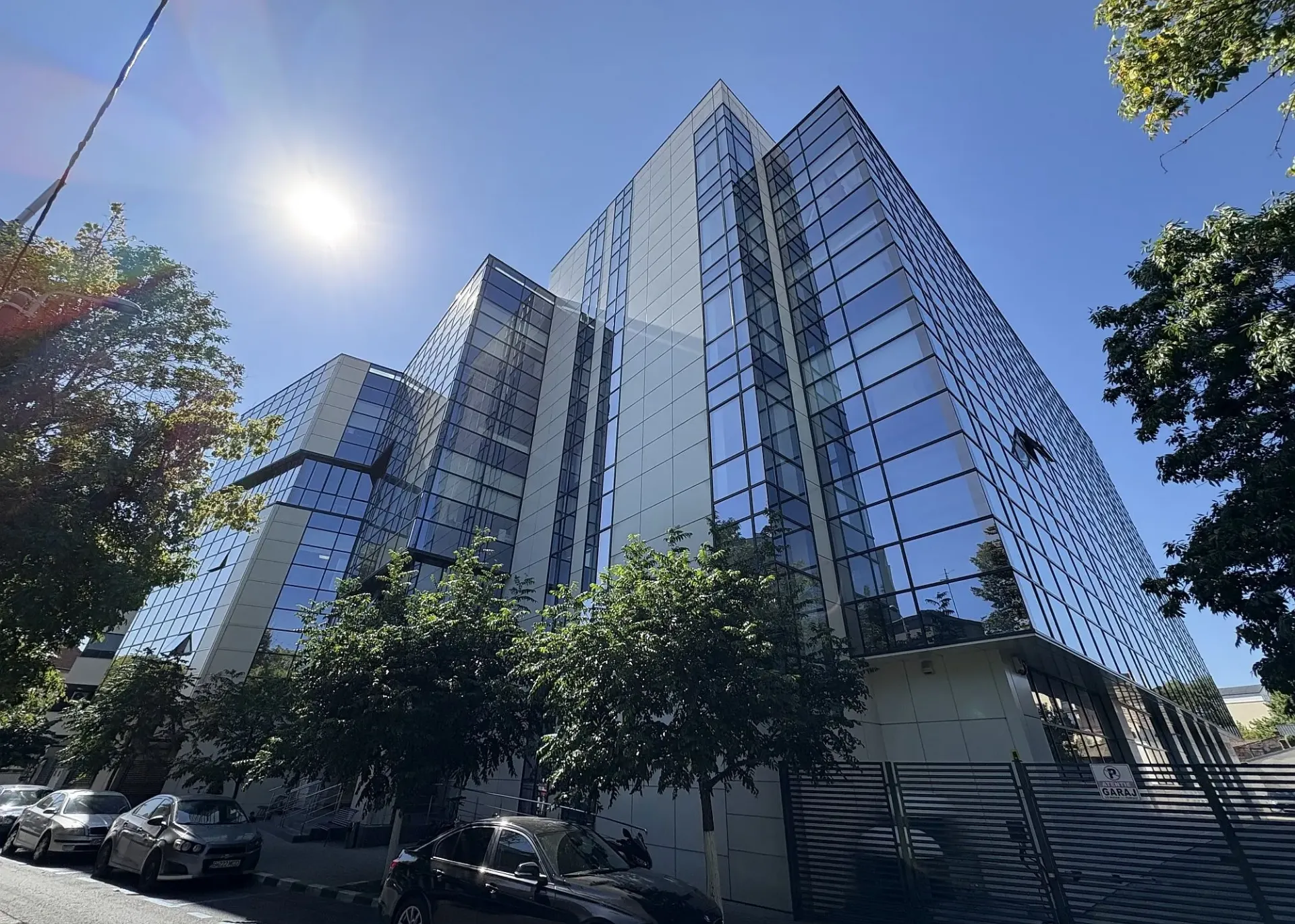 Frunzei 26 - poza 1.webp