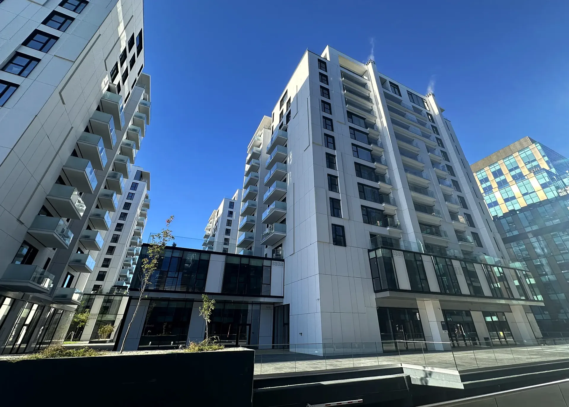 One Cotroceni Catena - poza 2.webp