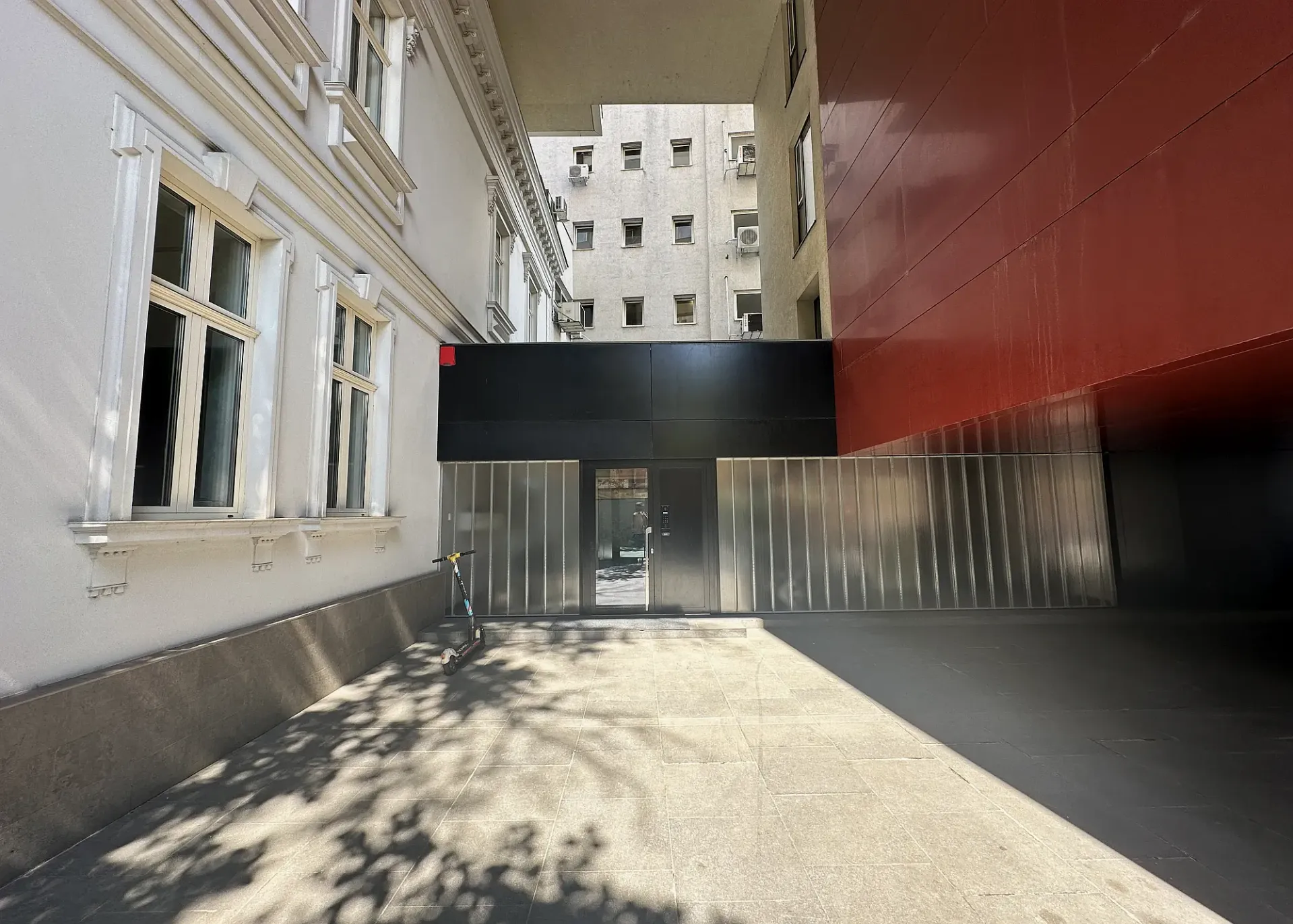 Parisian Views - poza 2.webp