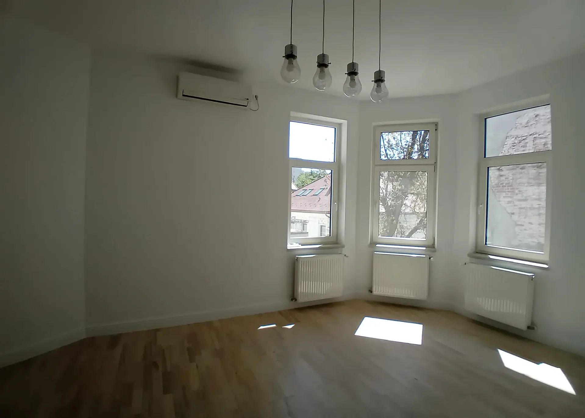 Roma 54 - poze interior (1).webp