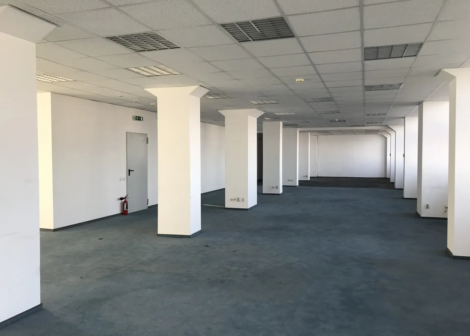 Eliade Tower - poza 6.webp